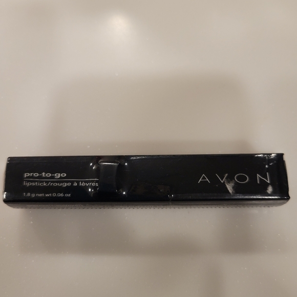 Women's lipstick, new and sealed - Picture 2 of 2